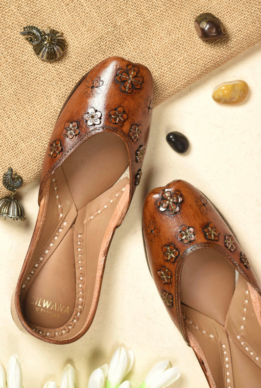 Leather Flower Jutti